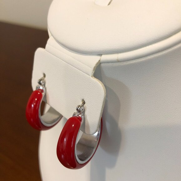 Cute Red Silver Tone Hoop Earrings. - Picture 10 of 10